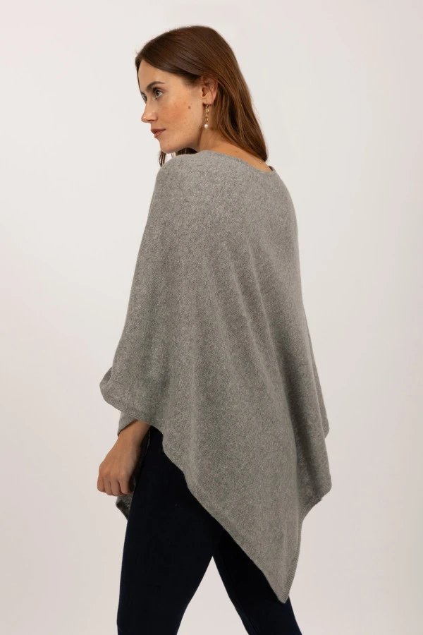 V-Shaped Boat Neck Cashmere Poncho in Light Grey