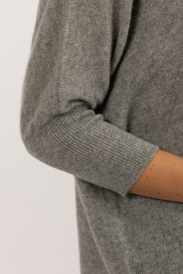 Jersey de manga corta de Cachemira pura en gris claro
