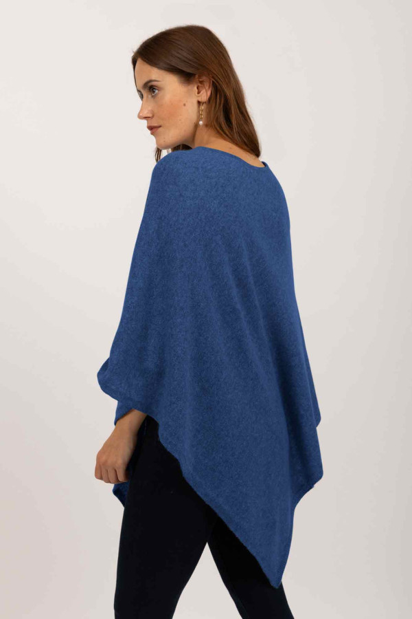 Poncho en cachemire à encolure bateau en forme de V Bleu Pervenche